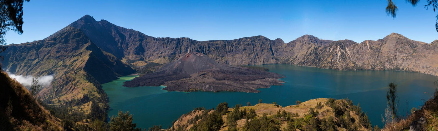 Aussicht auf einen Bergsee: Biwaksack mieten